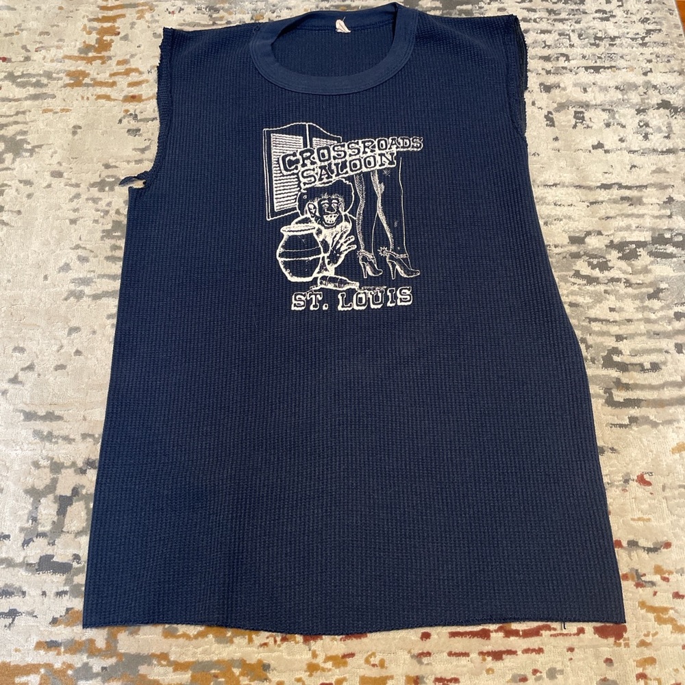 Navy blue vintage 70s Crossbreeze Saloon St Louis tank